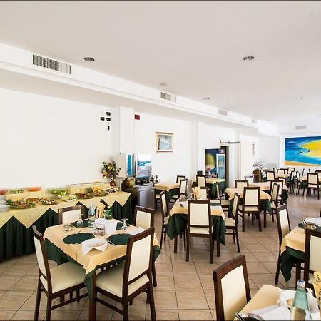 Hotel Belfiore Мисано Адриатико Екстериор снимка