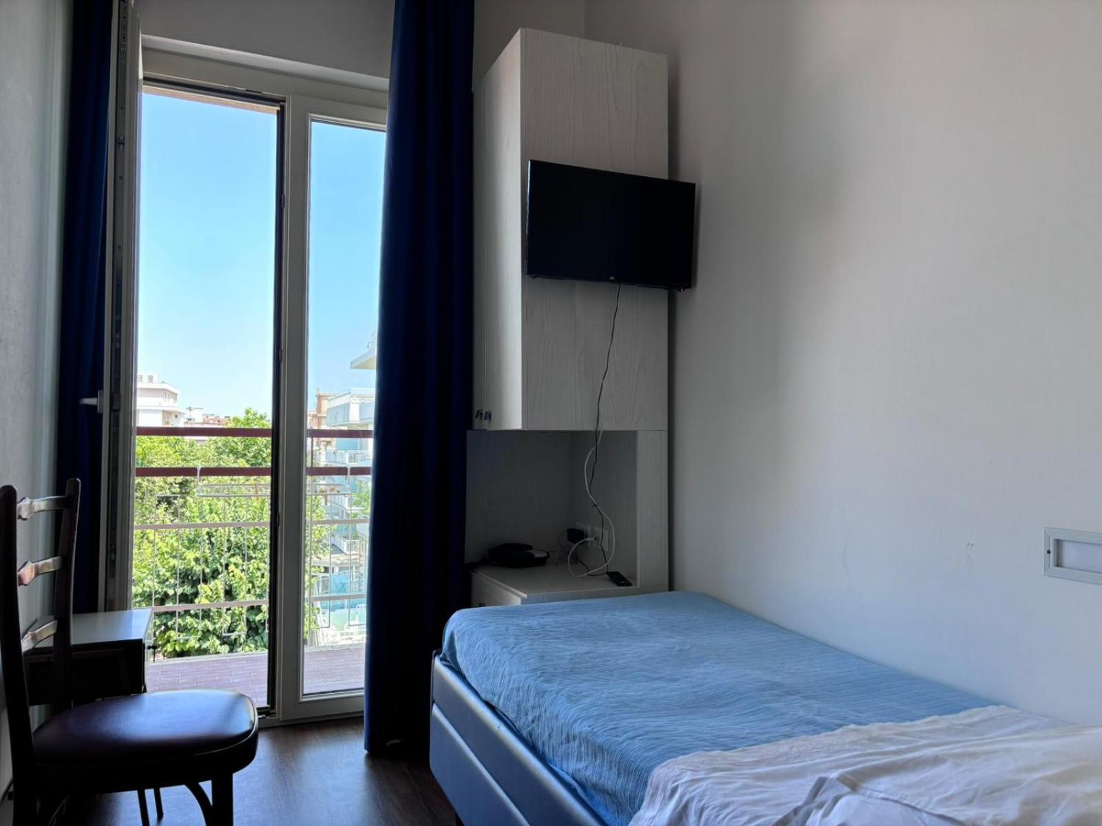 Hotel Belfiore Мисано Адриатико Стая снимка
