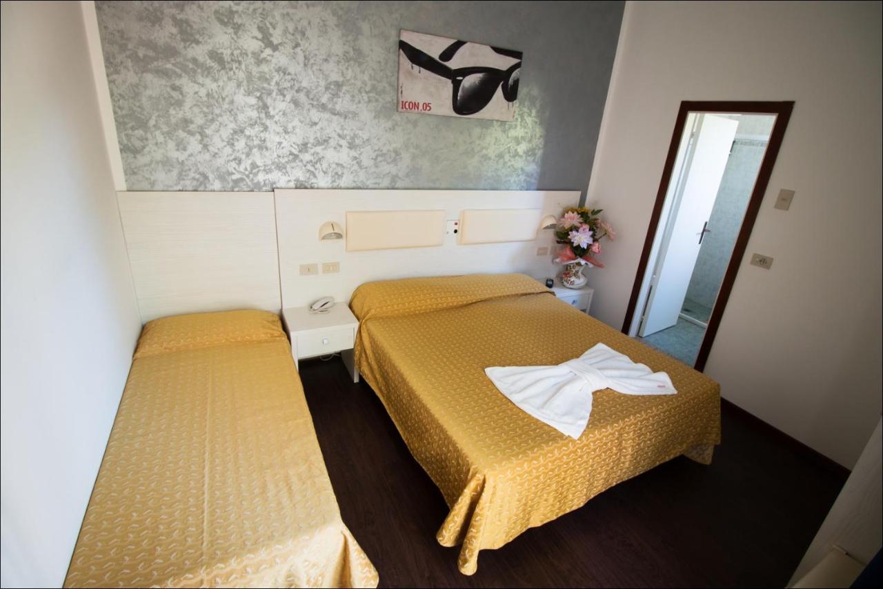 Hotel Belfiore Мисано Адриатико Екстериор снимка