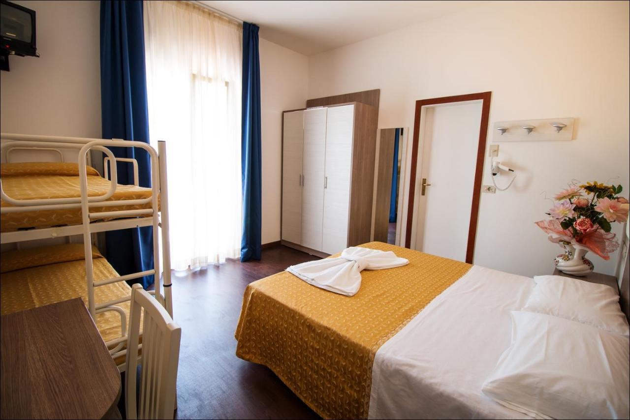 Hotel Belfiore Мисано Адриатико Екстериор снимка