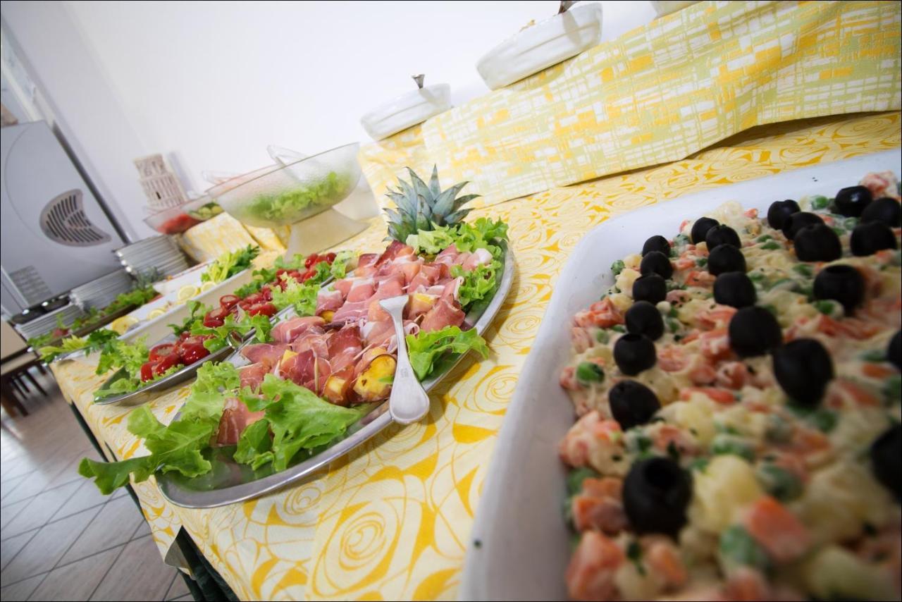 Hotel Belfiore Мисано Адриатико Екстериор снимка